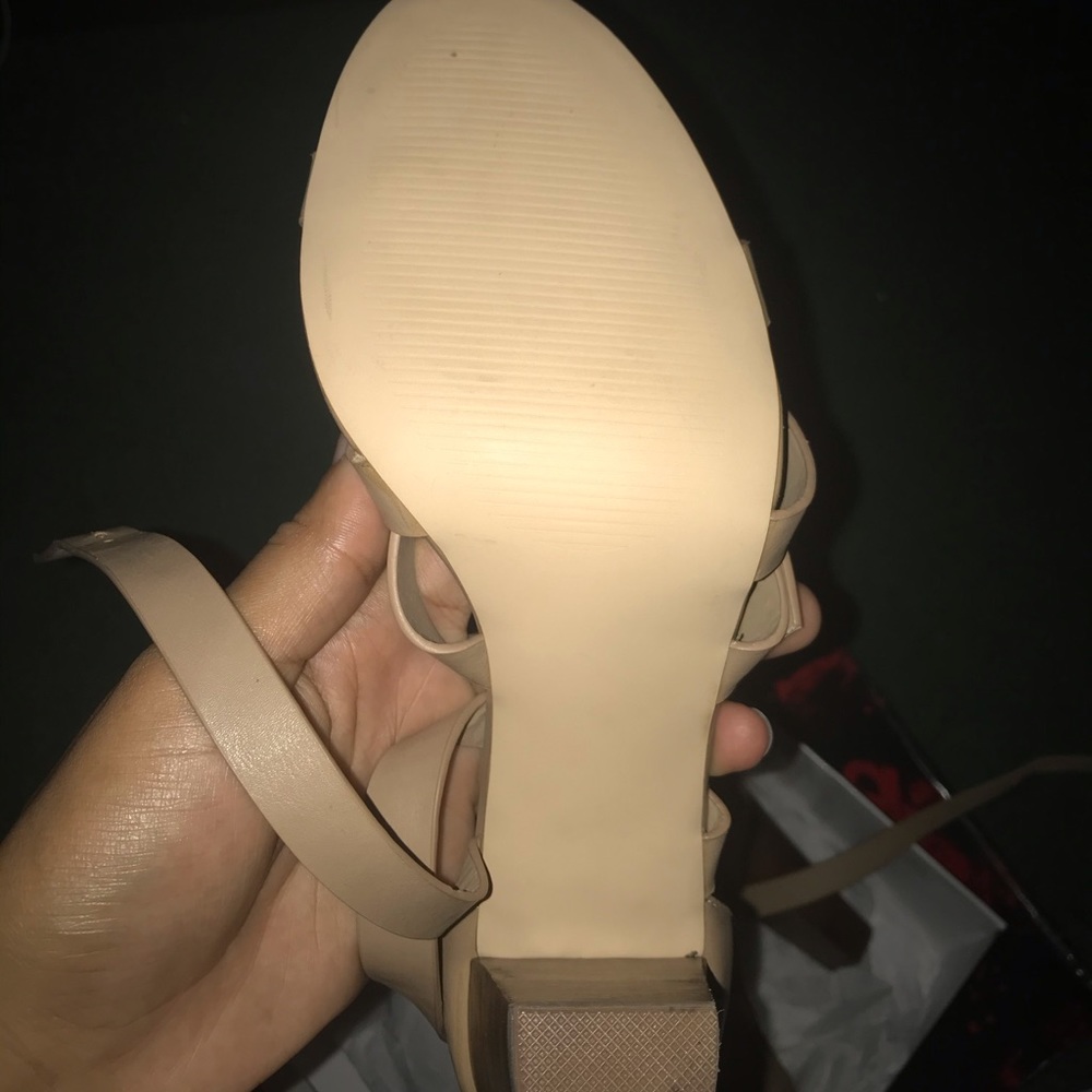 Heels - Picture 9 of 12